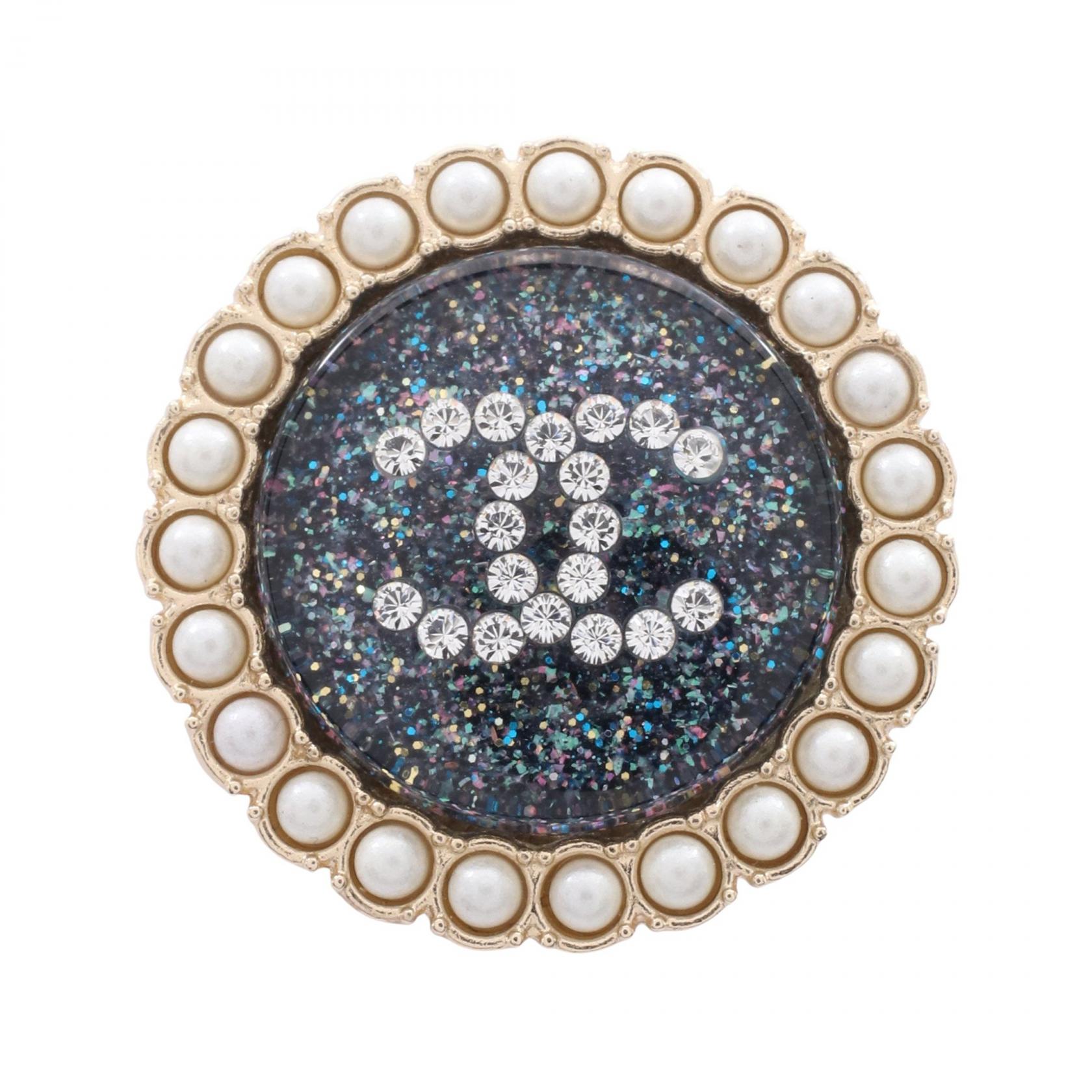 【10%OFFクーポン 7/18 0時～7/21 9:59】シャネル CHANEL ココマーク ラメ ブローチ アクセサリー GP（ゴールドメッキ） フェイクパール / ラインストーン ゴールド系 / ブルー系 / ホワイト系 【中古】｜RECLO（リクロ）店 42,900円
