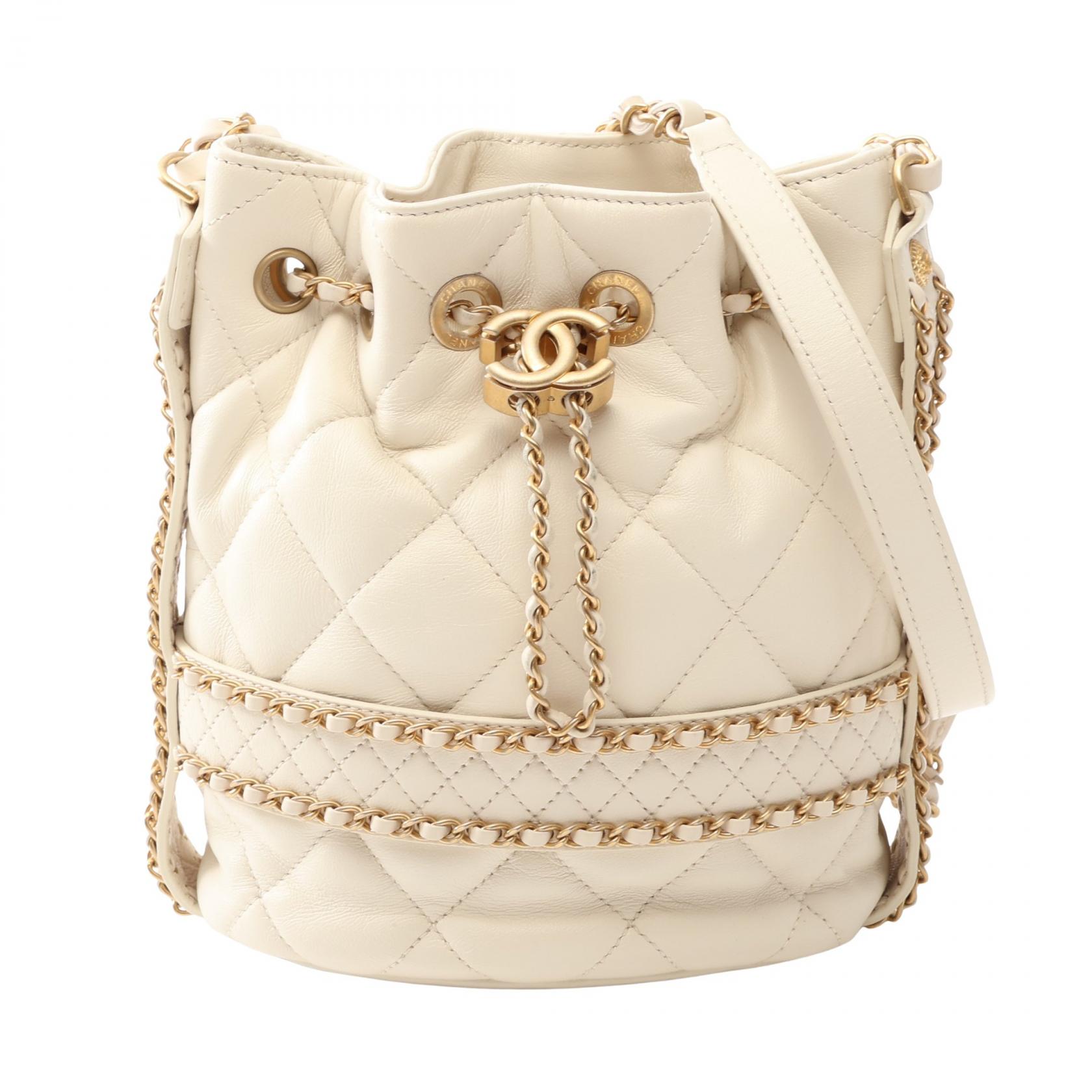 【10%OFFクーポン 7/21 10時~7/26 9:59】シャネル CHANEL マトラッセ ドローストリング バケットバッグ ショルダーバッグ バッグ ラムスキン(羊革) ホワイト系 AS2212 【中古】|RECLO(リクロ)店