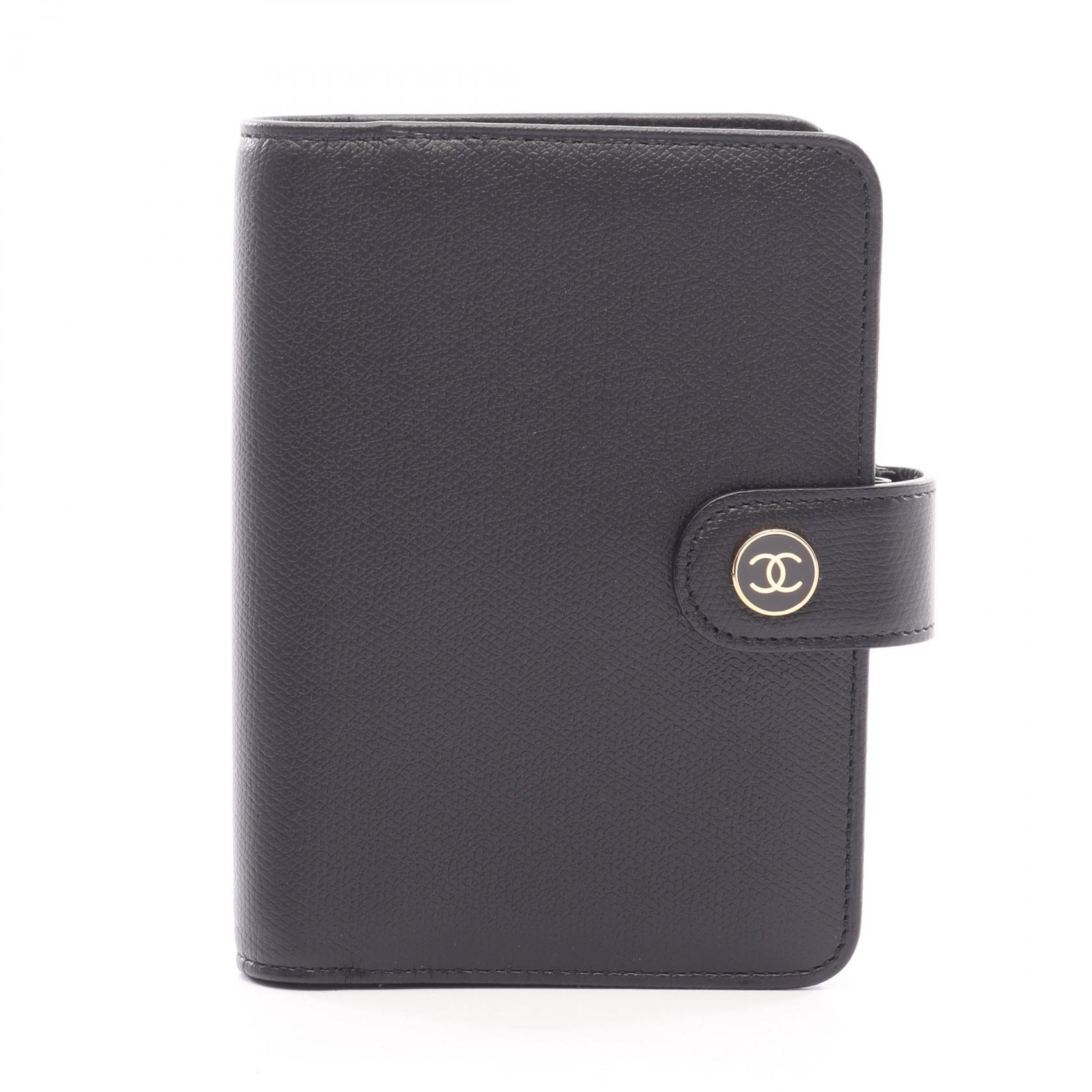【10%OFFクーポン 7/21 10時~7/26 9:59】シャネル CHANEL ココボタン アジェンダ 手帳カバー アクセサリー レザー ブラック系 【中古】|RECLO(リクロ)店