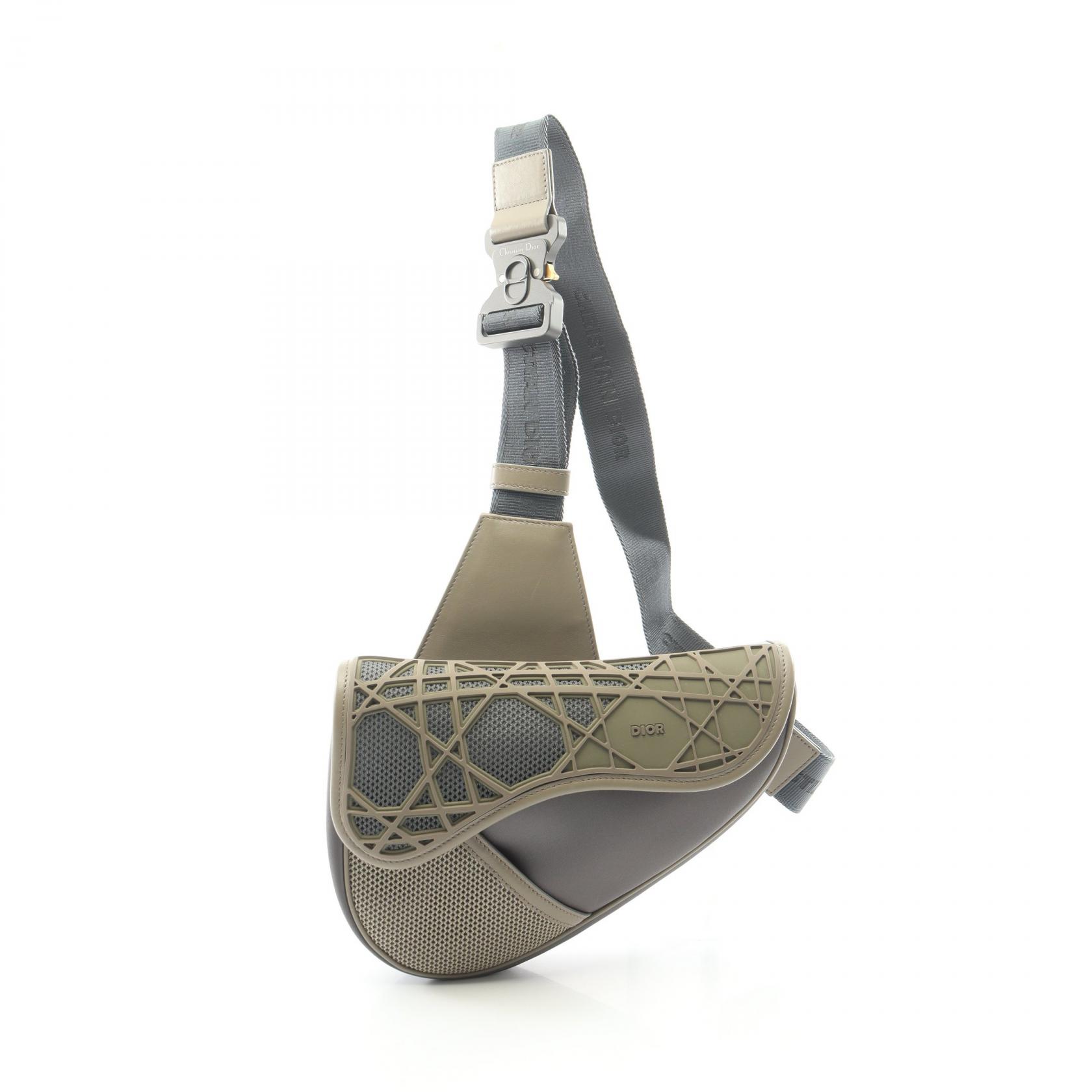 【10%OFFクーポン 7/21 10時～7/26 9:59】ディオール Dior SADDLE サドル メッシュ ウエストバッグ ボディバッグ バッグ ナイロン レザー ラバー グレー系 / ベージュ系 【中古】｜RECLO（リクロ）店