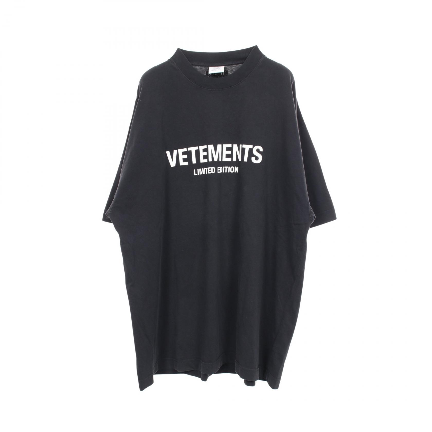 【10%OFFクーポン 7/21 10時~7/26 9:59】ヴェトモン VETEMENTS LOGO LIMITED EDITION 半袖Tシャツ 衣料品 トップス コットン ブラック系 UE63TR720X 【中古】|RECLO(リクロ)店