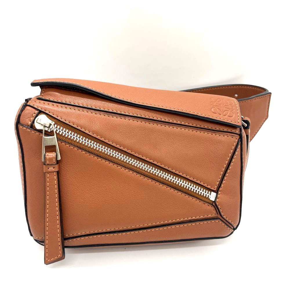 【LOEWE】アナグラム クロスボディ ミリタリーショルダーバッグユニセックス ロエベ ボディバッグ/ベルトバッグ/ウエストバッグ バッグ