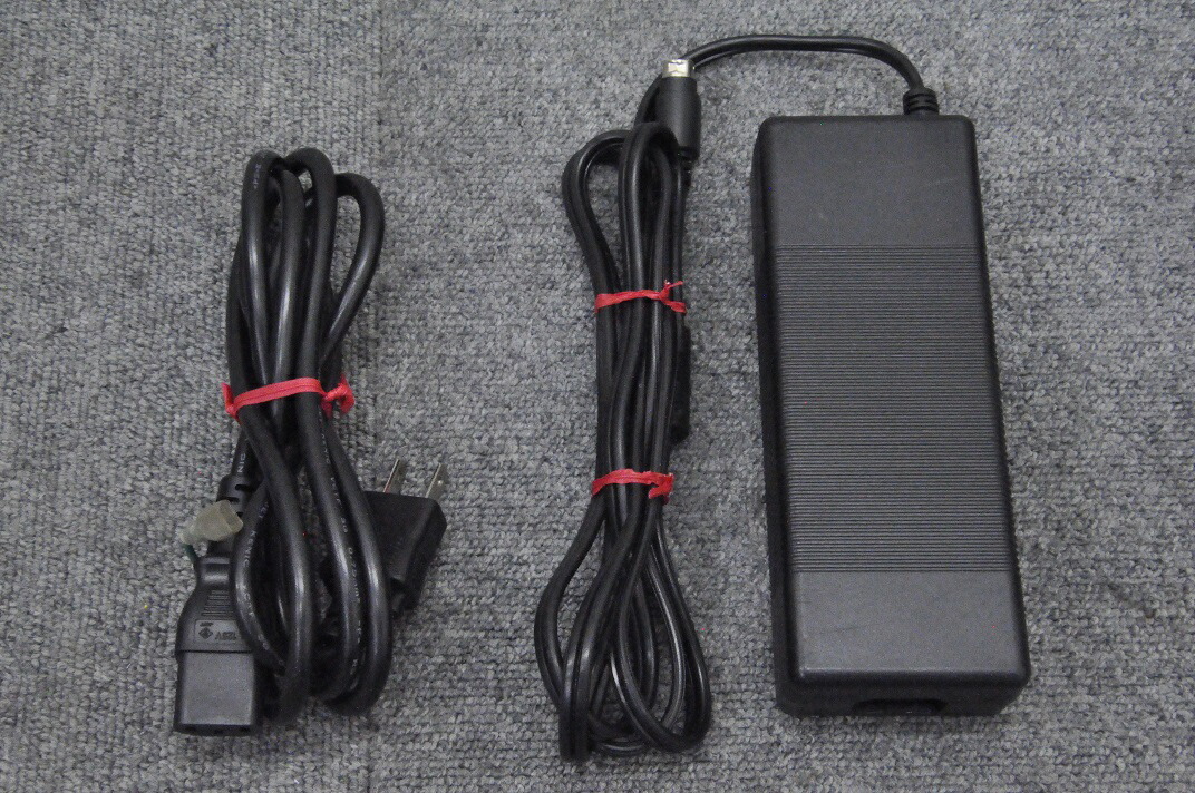 【純正品・中古】FITEL/古河電工 光ファイバ融着接続機 S123シリーズ用 DCアダプタ 【S976・S976A】■対応機種:S123M4 S123M8 等に使用可能■S123M4 ver.2・S123M8 ver.2 融着接続機本体で付属バッテリの充電が可能です【中古】|リサイクル ハンター店
