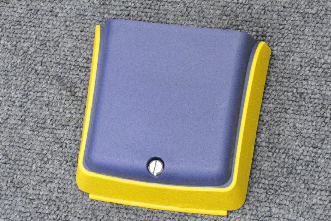 【純然たる品・リフレッシュ済み】FLUKE フルーク DTX-1800用乾電池容器に並べる BP7440