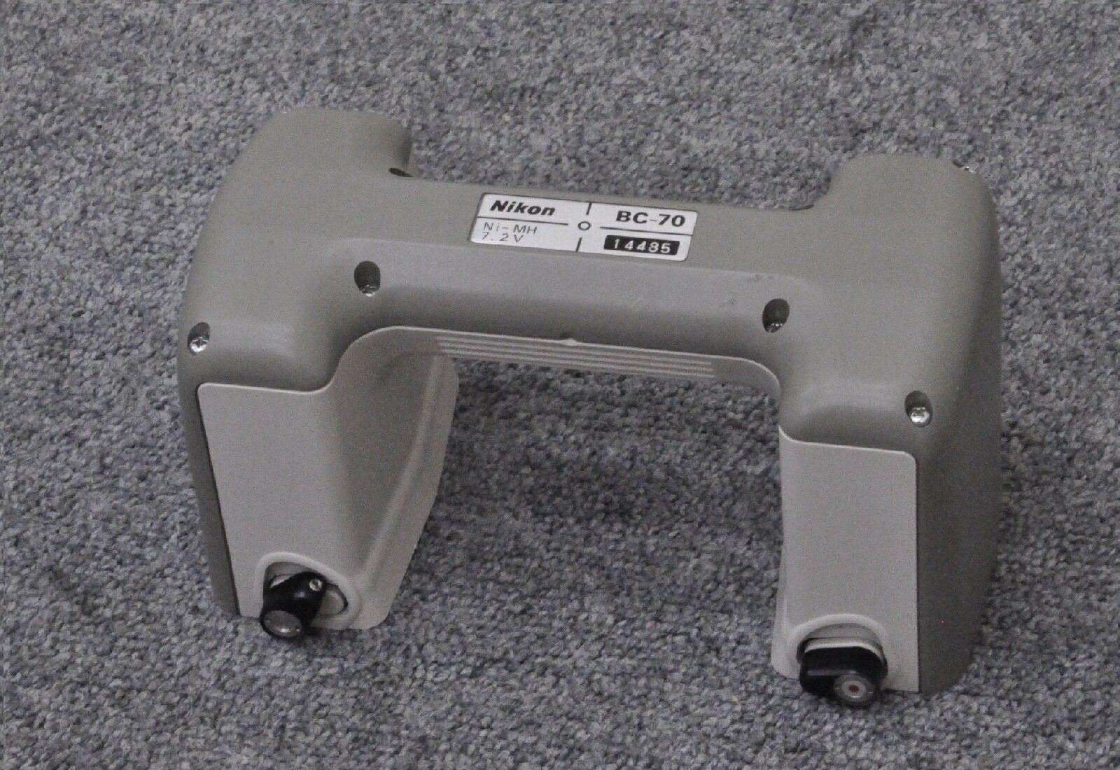 【完全無欠中古品】【薄墨色】Nikon/ニコン JEC/ジェック 総締めステイション GF続きもの・FALDY-E続きもの用 蓄電池 BC-70■相応う機種：GF-203C GF-205C GF-215C、FALDY-Ef FALDY-EN FALDY-EN2 FALDY-EN3 Trimble M5 2NPL等にご当て嵌める能力のある■位置づける設備も過半数 トリンブル