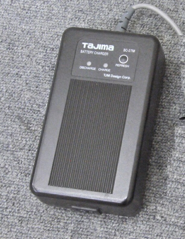 【純然たる・中古ジャンク品】TOPCON/トプコン  TAJIMA/タジマ 総締めステイション 乾電池用 BC-27・BC-27M/BC-27AR/BC27CR 純然たる申し受ける器■相応う乾電池：BT-47Q/BT-50Q/BT-52QA/BT-56Q■位置づける備品■位置づける備品も殆んどご準備すること！BT-32Qは申し受けるできません【繋ぎ皆無】
