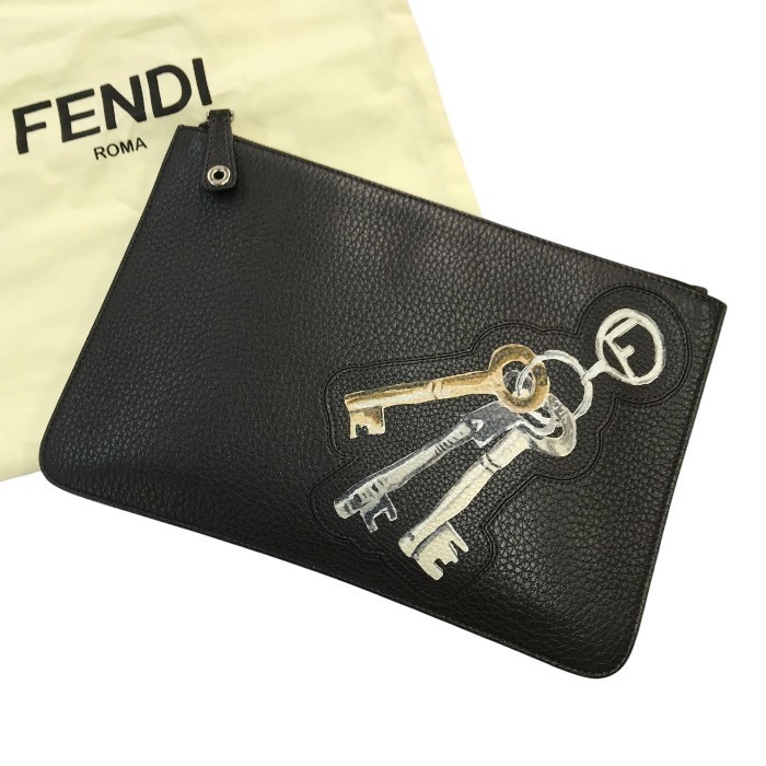 【中古】 FENDI フェンディ クラッチペダル御徒面子 レディース なめし革 黒いこと 7N0078 T1
