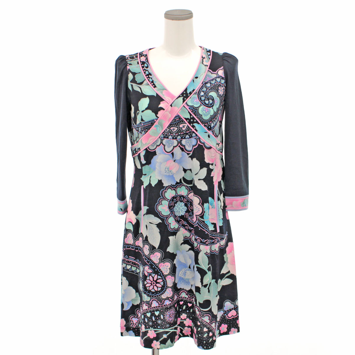 4年保証 未使用品 Leonard サイズ38 ネイビー系マルチカラー プルオーバー Vネック ウール レディース 中古 長袖総柄ワンピース レオナール 1 Avantcommunication Com