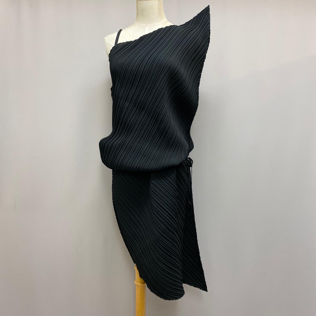 レディースファッション ワンピース 良好 Issey Miyake 黒 ブラック レディース ワンピース 日本製 Ki1004 中古 サイズm Black 変形プリーツワンピース イッセイミヤケ 男の子向けプレゼント集結 Blog Paraisodasbombas Com Br