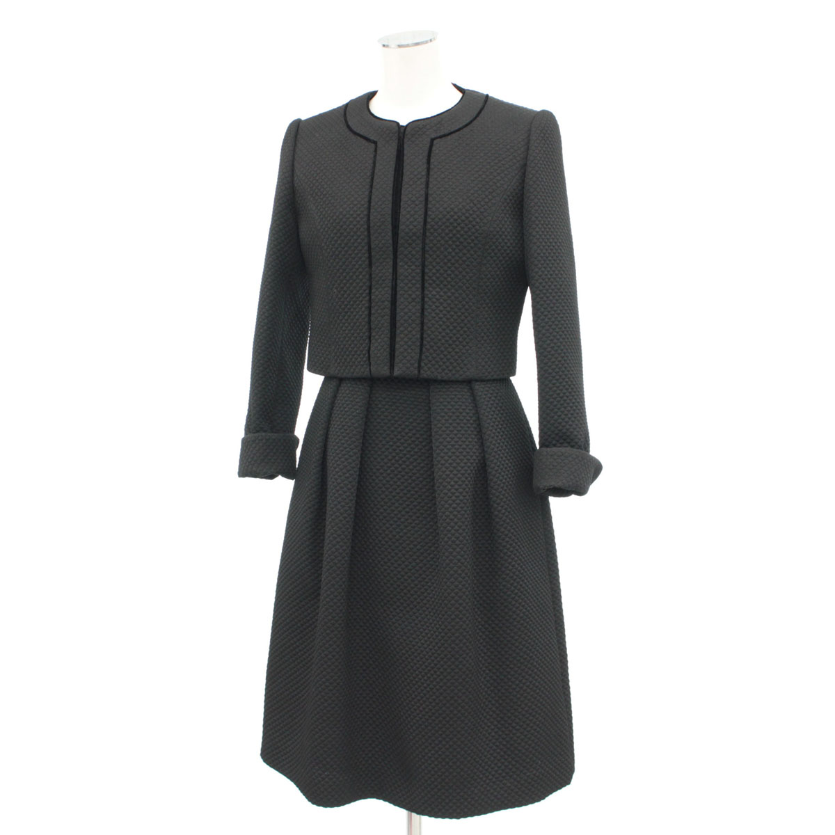 7号サイズ Wear ワンピーススーツ Black 良好 Patio ワンピーススーツ ワンピーススーツ 中古 リサイクル ティファナ パティオウェア 7号サイズ 黒 ブラック フォーマル キルティング レディース セットアップ