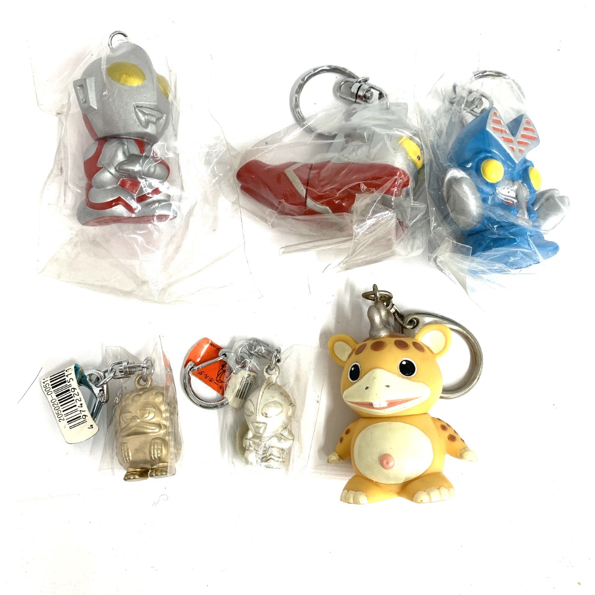 楽天市場】ウルトラマンシリーズ バトルシーンキーホルダー