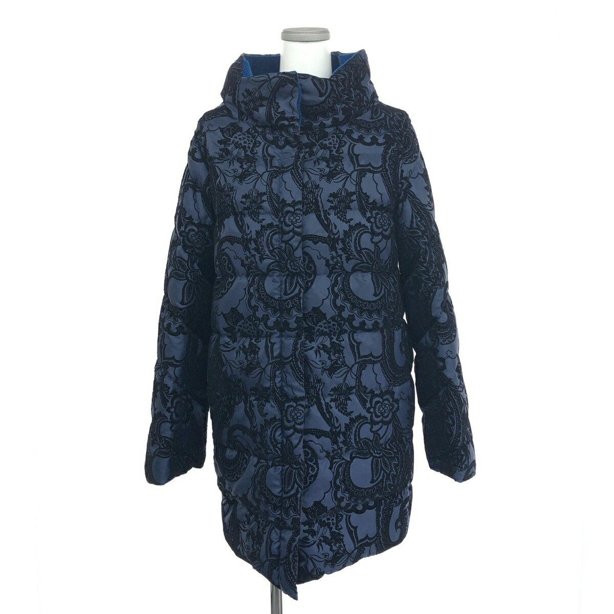 極美品 21AW XL ETRO エトロ ネイティブ 総柄 ダウンジャケット 極美品 21AW XL ETRO エトロ ネイティブ 総柄 ダウンジャケット