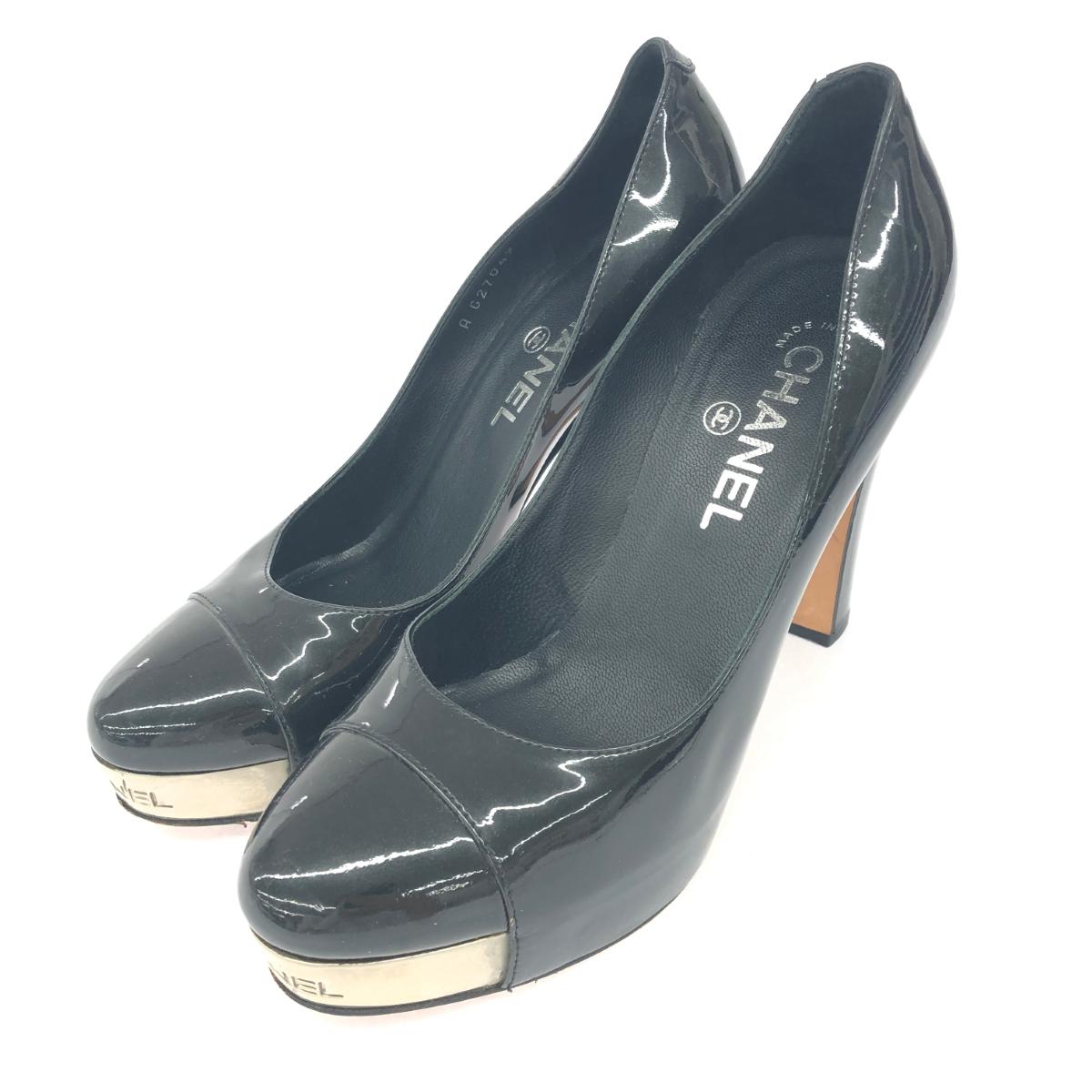 CHANEL シャネル パンプス 37.5 ブラック パテントレザー ロゴプレート レディース 靴 シューズ shoes 【中古】