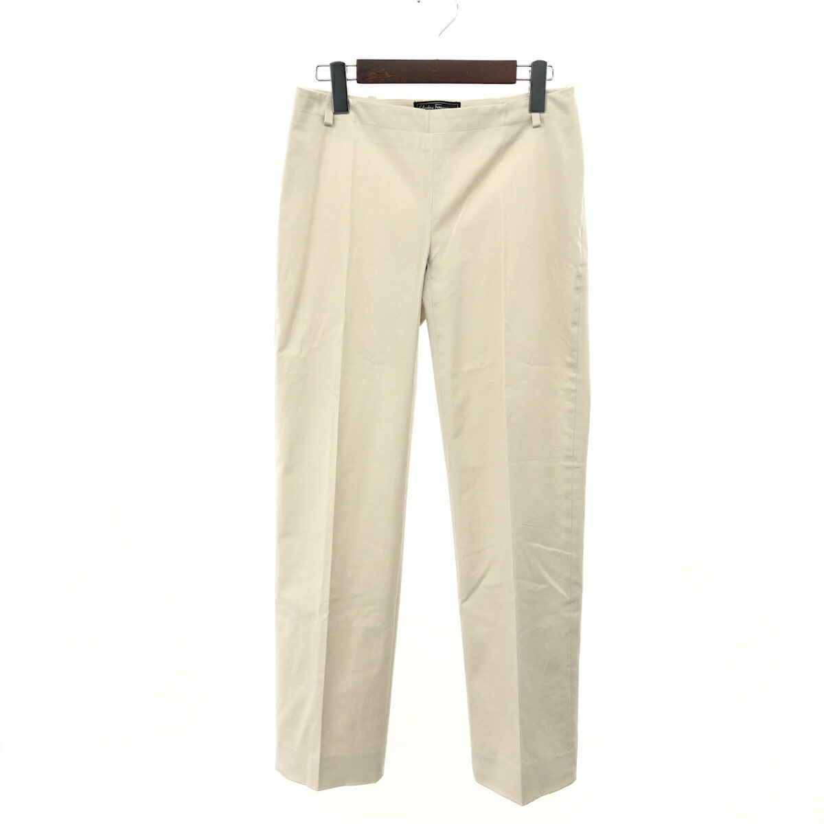 Salvatore Ferragamo サルヴァトーレフェラガモ ガンチーニジップパンツ  スラックス  大きさ:38  ベージュ  レディース  ボトムス 【中古】
