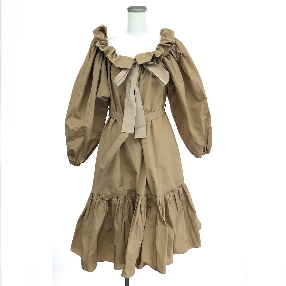 PATOU パトゥ ナイロン素材ベルテッドワンピース/ 未使用品 サイズ:34 24S-DR158-0011 ベージュ レディース【中古】 29,315円