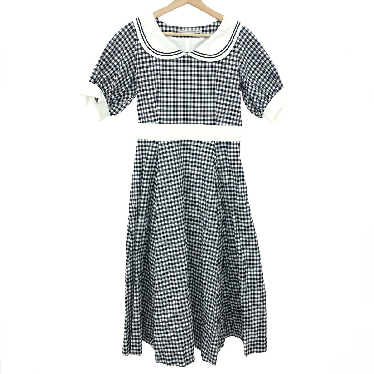 ★百貨店大売り出し客体商いもの★  Maison de FLEUR  セーラーカラーギンガムワンピース 好ましい 大きさ:M プチローブカノン 神田せつ然たる    白いこと/米国海軍 レディース【中古】
