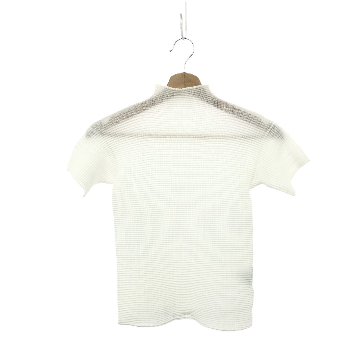 ISSEY MIYAKE イッセイミヤケ ハイネック半袖ブラウス サイズ:2 プリーツ/カットソー ホワイト レディース【中古】｜リサイクル ティファナ