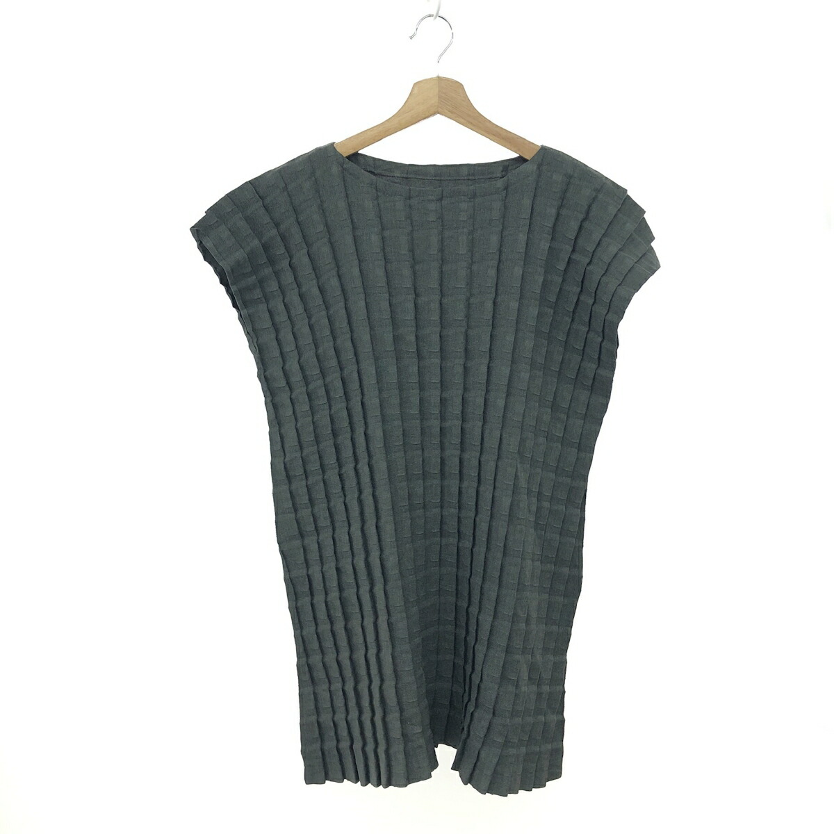 me isseymiyake ミーイッセイミヤケ 上衣 美品 大きさ:F 筋目 ノースリーブ MI51FT143   薄墨色 レディース【中古】