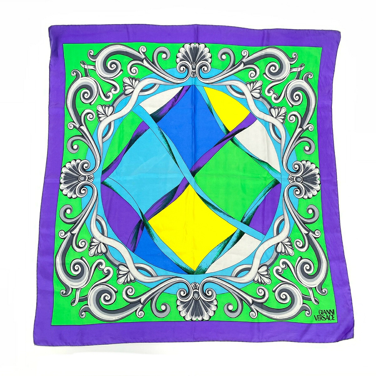 Gianni Versace ジャンニヴェルサーチ スカーフ 総柄/ シルク100％ マルチカラー レディース【中古】