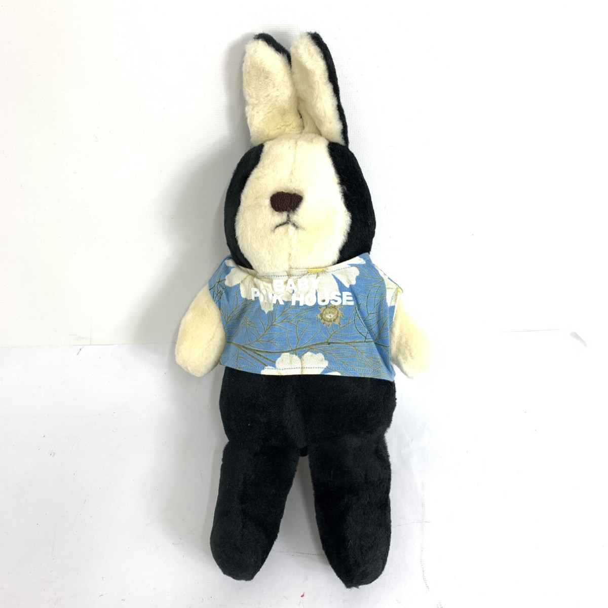 ★百貨店大売り出し客体商いもの★  ピンクハウス PINK HOUSE ぬいぐるみ/うさぎ   家兎/ヴィンテージ    黒いこと/白いこと/青み 【中古】
