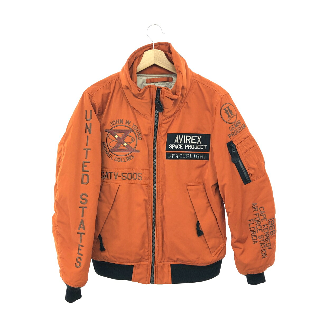 AVIREX アヴィレックス 飛翔上衣 好ましい 大きさ:M 紋章    オレンジ色 メンズ【中古】