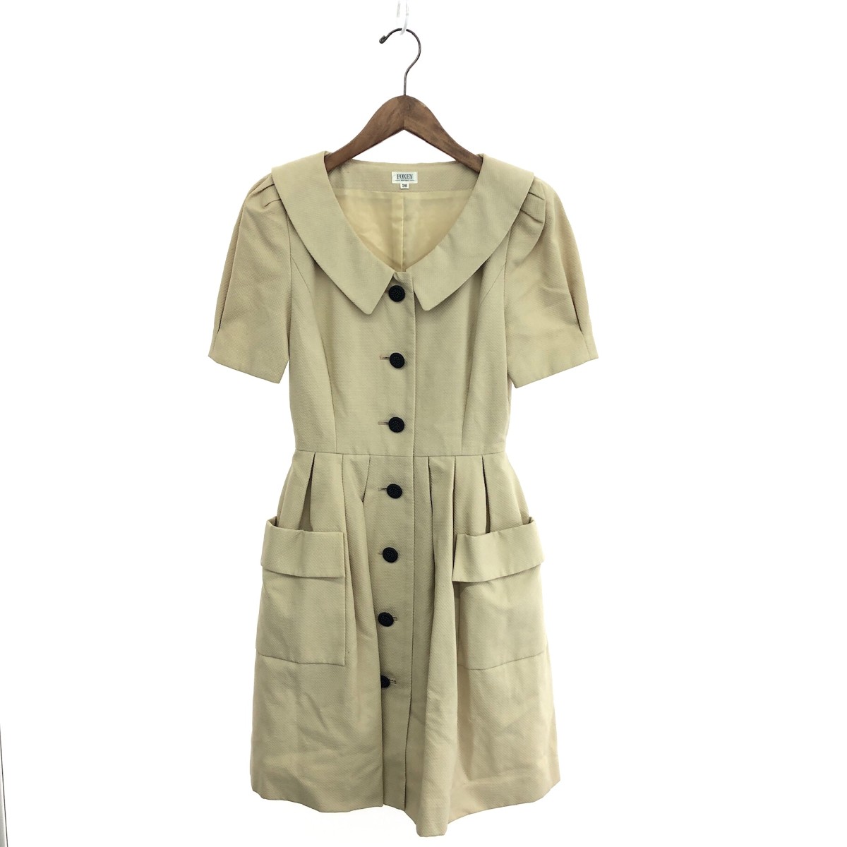 FOXEY BOUTIQUE フォクシーブティック 半袖衣装 好ましい 大きさ:38     ベージュ 【中古】