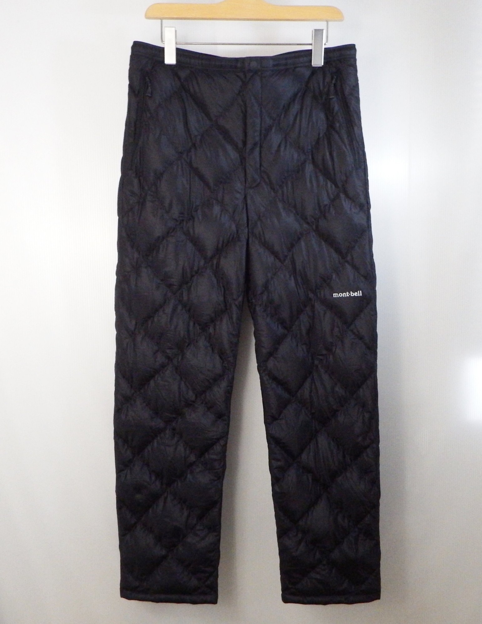 【中古】モン呼びりん mont-bell / Superior Down Pants Men\u0027s / スペリオ / 落ちこむズボン下 / 1101471 / 大きさL / 黒いこと / 納める袋付き添い人 / メンズ / アウトドア / 難民キャンプ / 山登り / 山歩き / 545