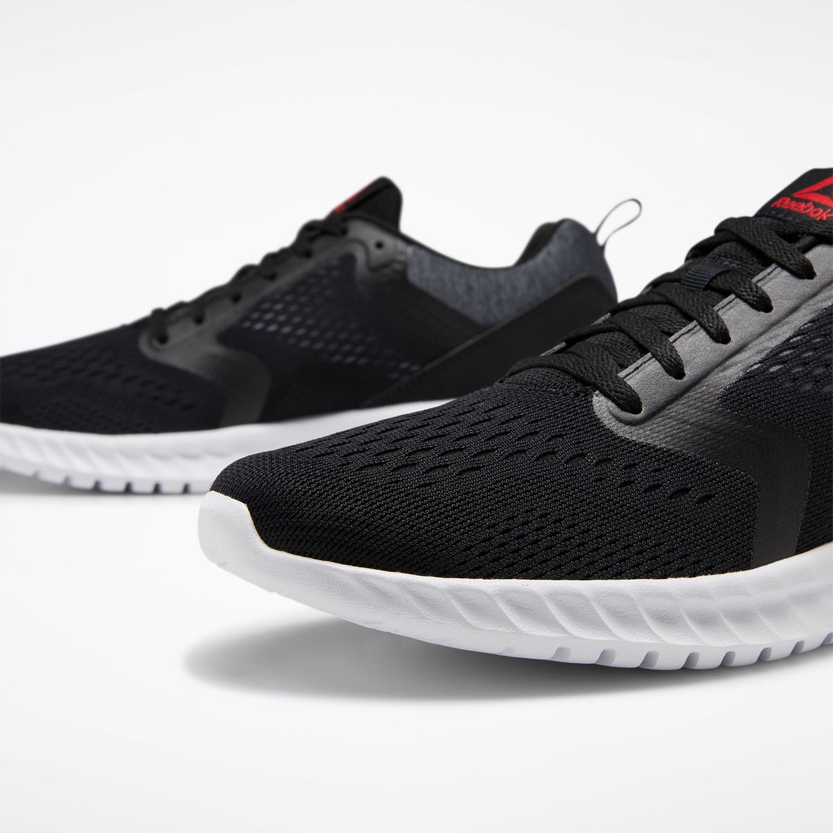 nike strength training shoes
