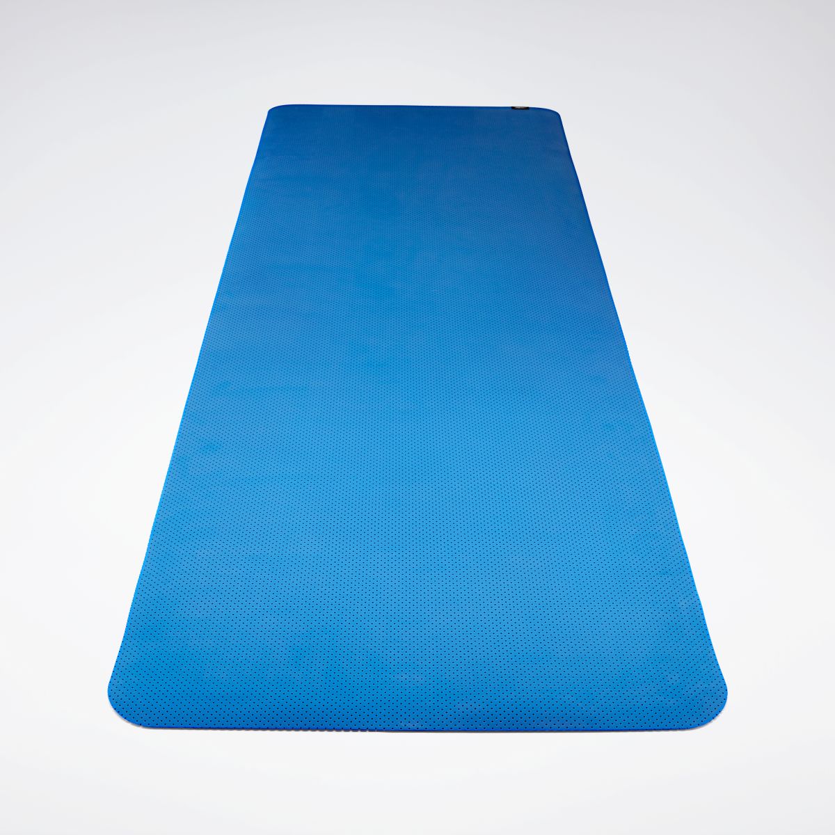 Размер коврика для йоги. Reebok Yoga mat. Коврик Reebok Studio. Коврик для йоги. Коврик для йоги квадратный.