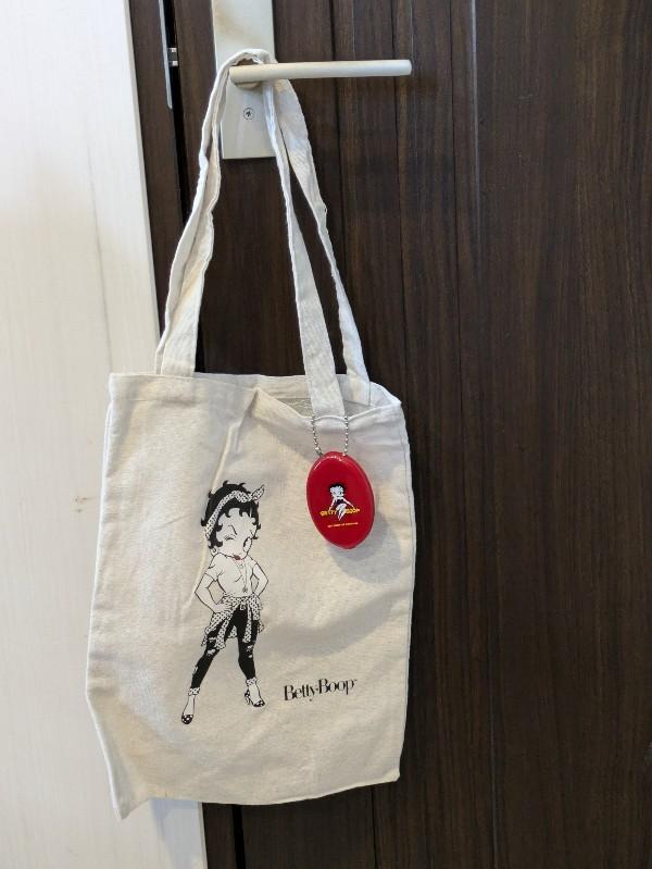 楽天市場】【BETTY BOOP™】Girls2 コラボ トートバッグ