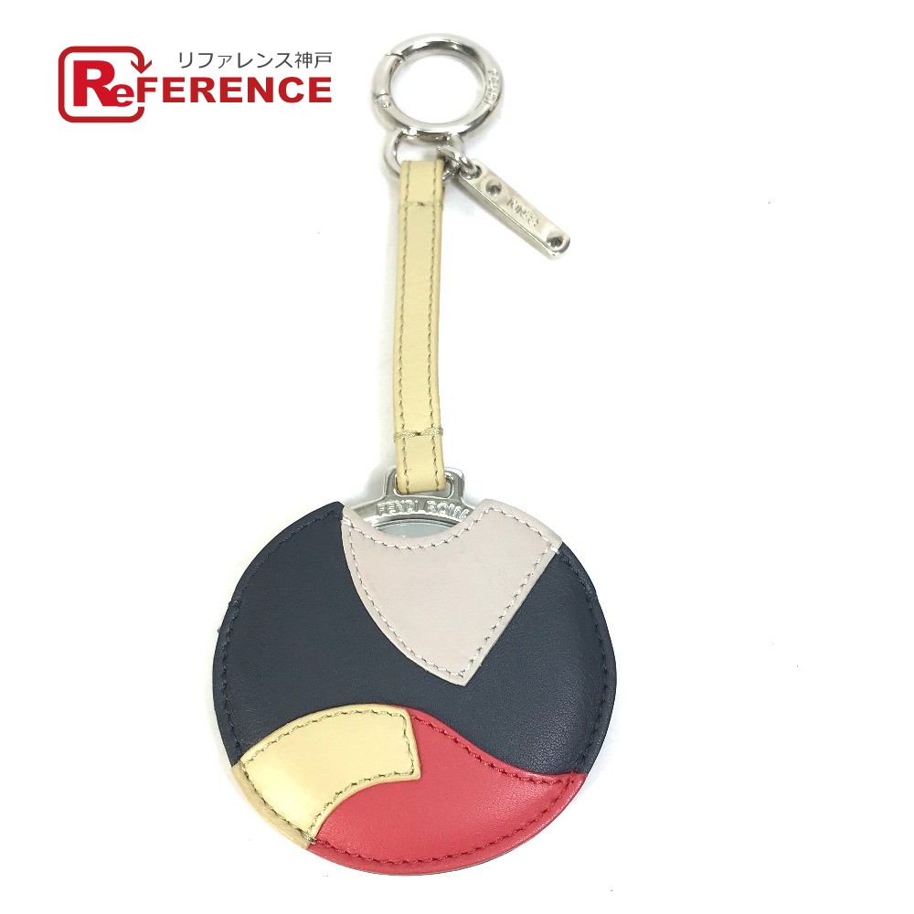 FENDI　フェンディ　オレンジ　バッグ　チャーム　フリンジ FENDI フェンディ オレンジ バッグ チャーム フリンジ