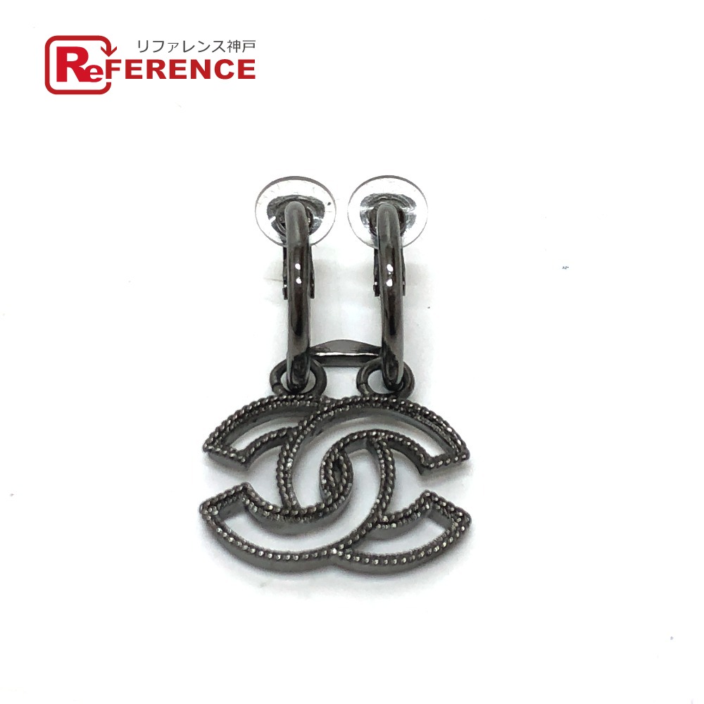 CHANEL シャネル CC ココマーク A17S イヤリング メタル レディース ブラック 【中古】 32,175円