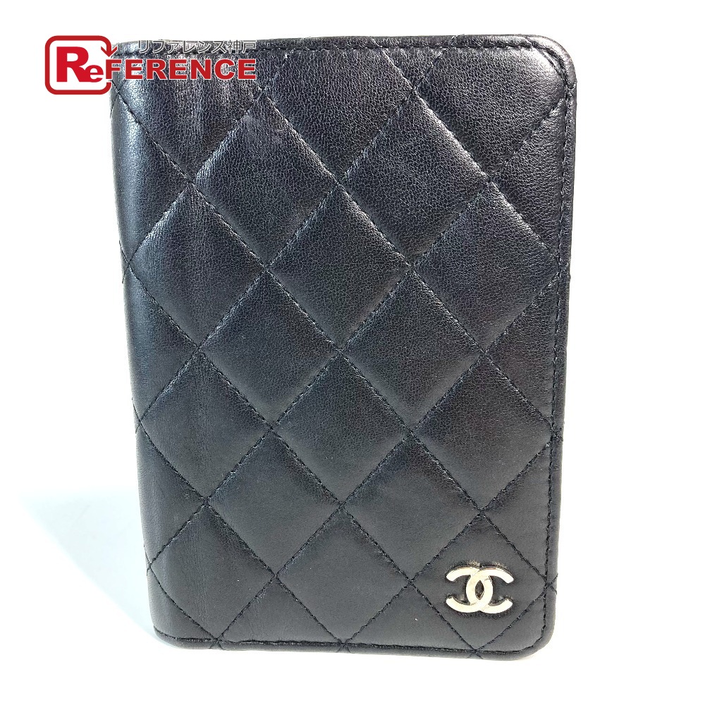 CHANEL (シャネル) パスポート ケース カバー 24C☆》CHANEL 19 パスポートケース 色々使える (CHANEL/パスポート