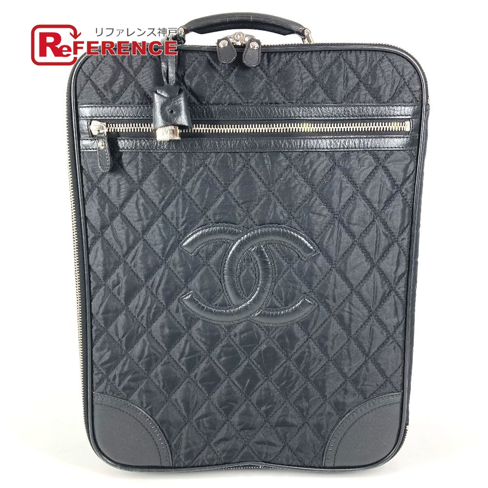 CHANEL シャネル A33107 パリ ニューヨークライン マトラッセ キルティング CC ロゴ ココマーク スーツケース 2輪 旅行バッグ キャリーバッグ レザー/ナイロン ユニセックス ブラック 【中古】