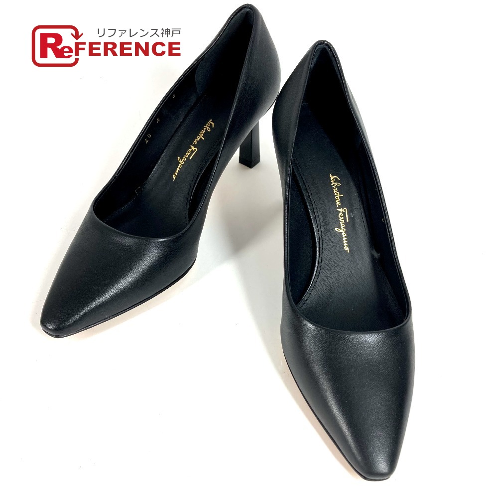 Salvatore Ferragamo サルヴァトーレフェラガモ  靴 シューズ 踵 パンプス なめし革  レディース 黒いこと 新品負けず劣らず 【中古】
