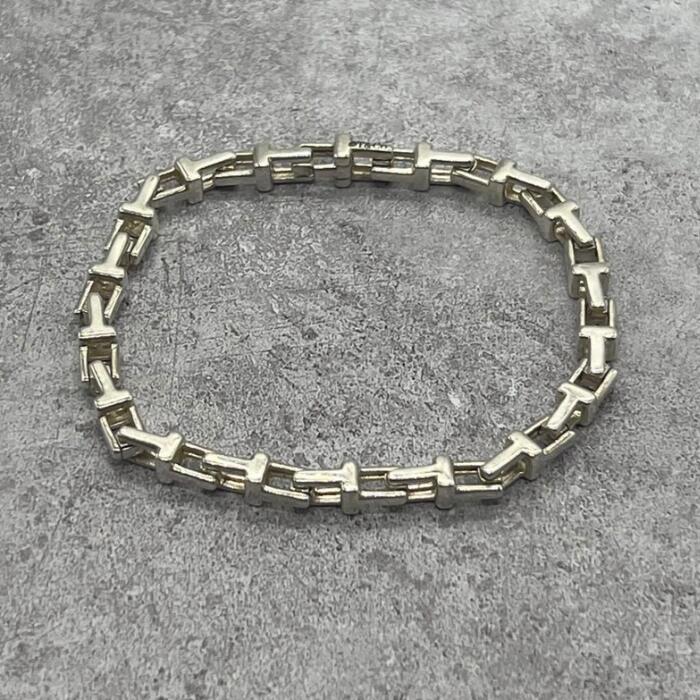 【中古】ティファニー TIFFANY\u0026CO Tナロー チェーン店 腕輪 SV 滅多に無い メンズ レディース ユニ一発やる ヴィンテージ 年寄りの しろがね色925 チェーン店 佩び物