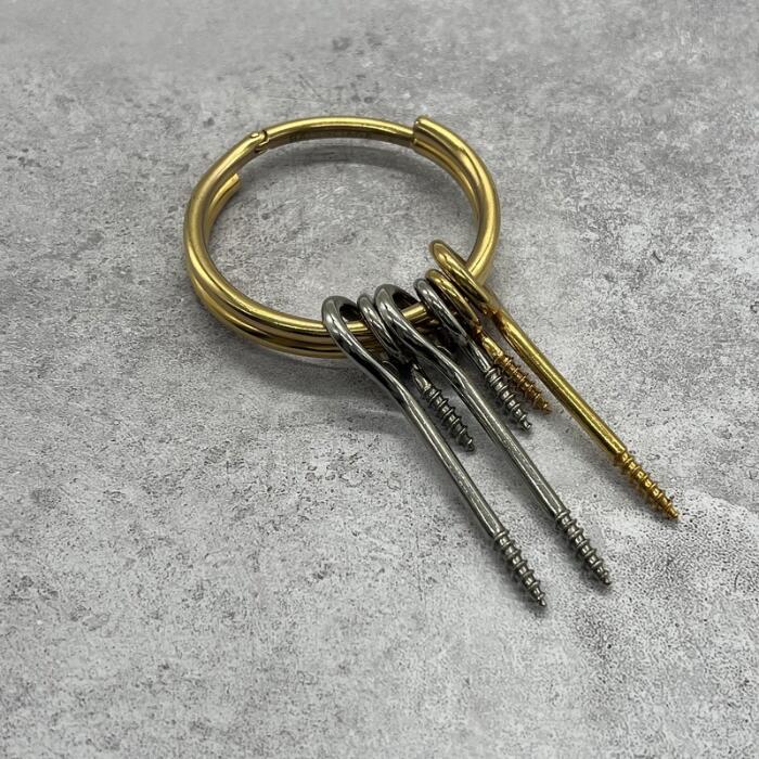 【中古】バレンシアガ BALENCIAGA ネジ 釘 バングル Sサイズ メンズ レディース ユニセックス ヴィンテージ オールド チェーン アクセサリー｜Refind046