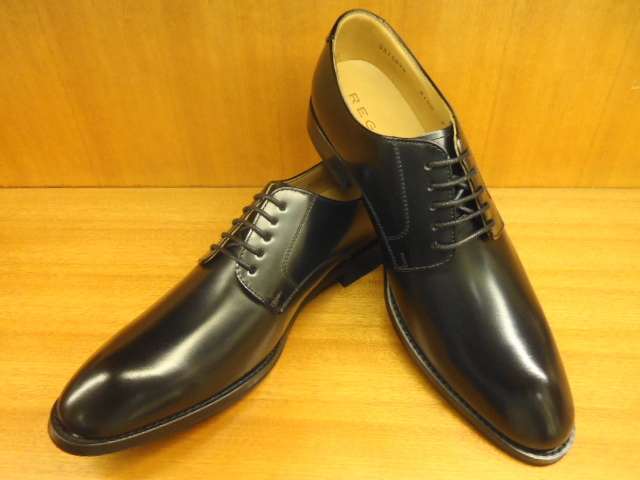 雪道の通勤に！雪対応ソールの革靴風な紳士靴で、会社に履いていけるのは？