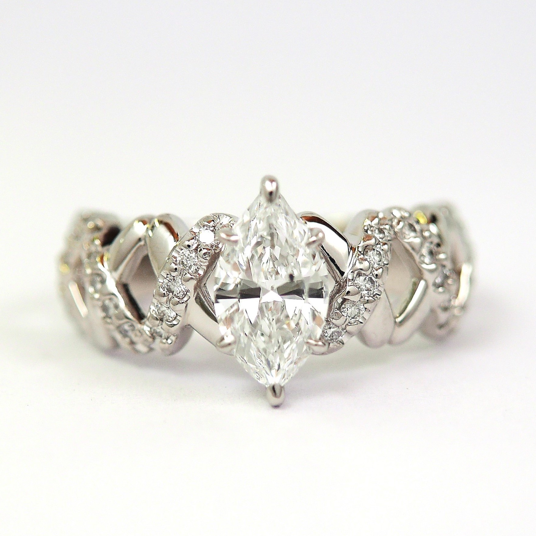 楽天市場】ダイヤモンド リング プラチナ 0.4ct Hカラー SI2 Good 中央