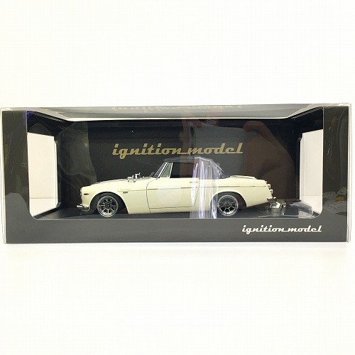 【中古】 hi◇73 ignition model 1/18 DATSUN Fairlady 2000 SR311 White/Blue 2707 ダットサン 公明正大成人女性 白いこと/青み 白/青 ミニカー イグニッションモデル