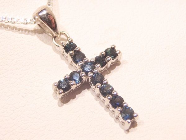 サファイア ネックレス 誕生石 ネックレス アクセサリー 天然石ネックレス 十字架 クロス ネックレス 9月誕生石 メンズ ネックレス レディースジュエリー 【選べる長さ 40cm・45cm】