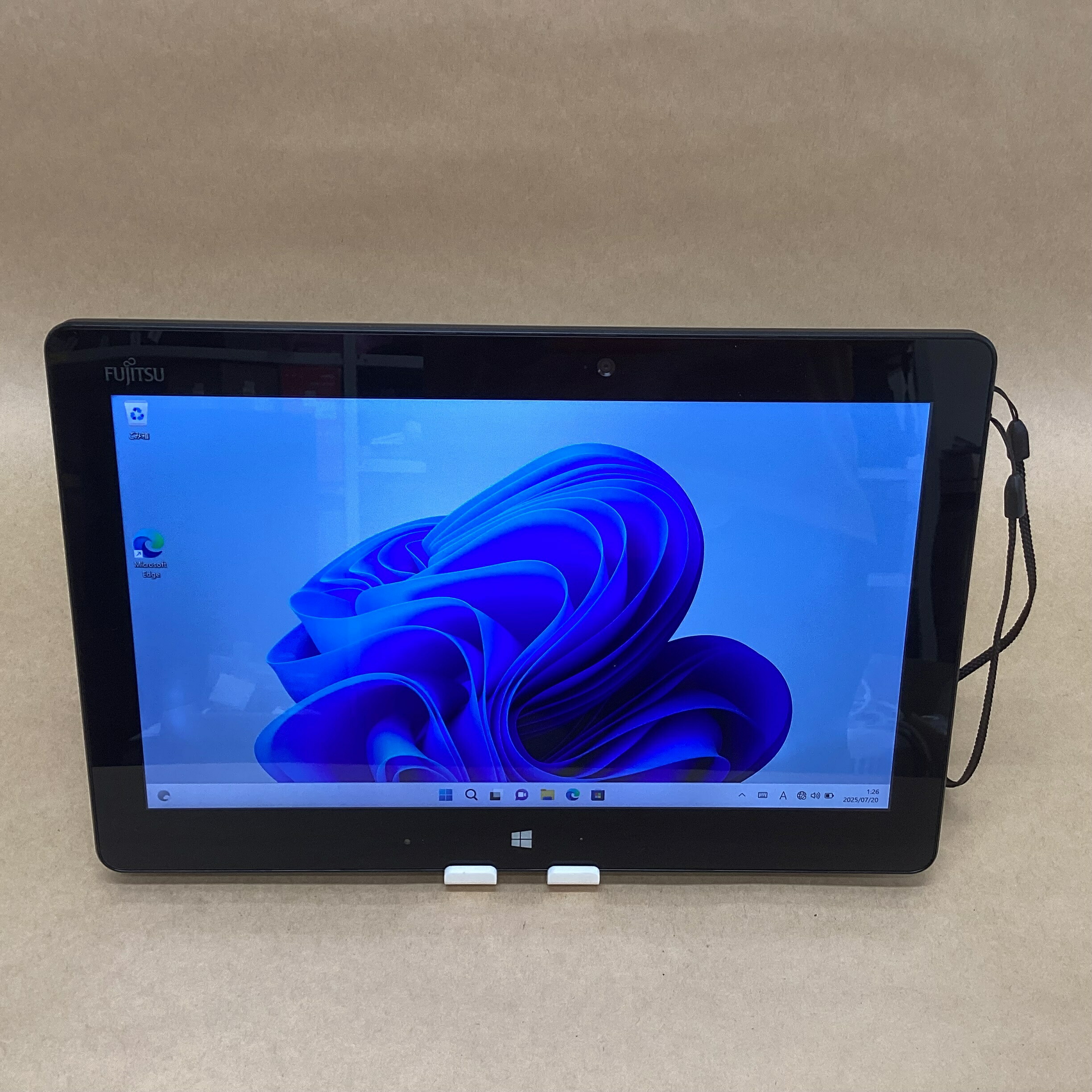 ARROWSTab q0507 富士通 Windowsタブレット 本体 seegrammobile_f718