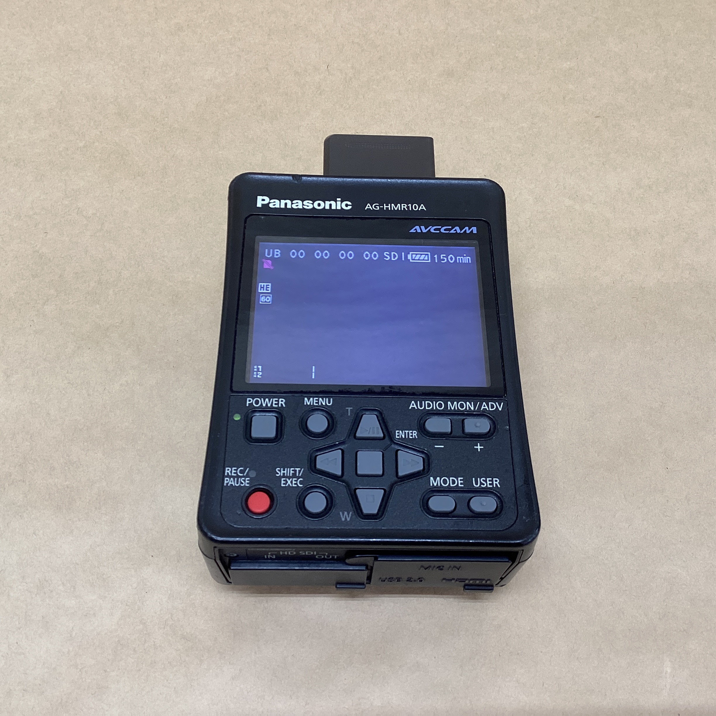 【中古】 Panasonic 業務用モデル AVCHD対応 ポータブルHDレコーダー AG-HMR10A HD-SDI/HDMI搭載 バッテリーと充電器は互換性品(新品) 送料 無料 14時までの ご注文 即日発送