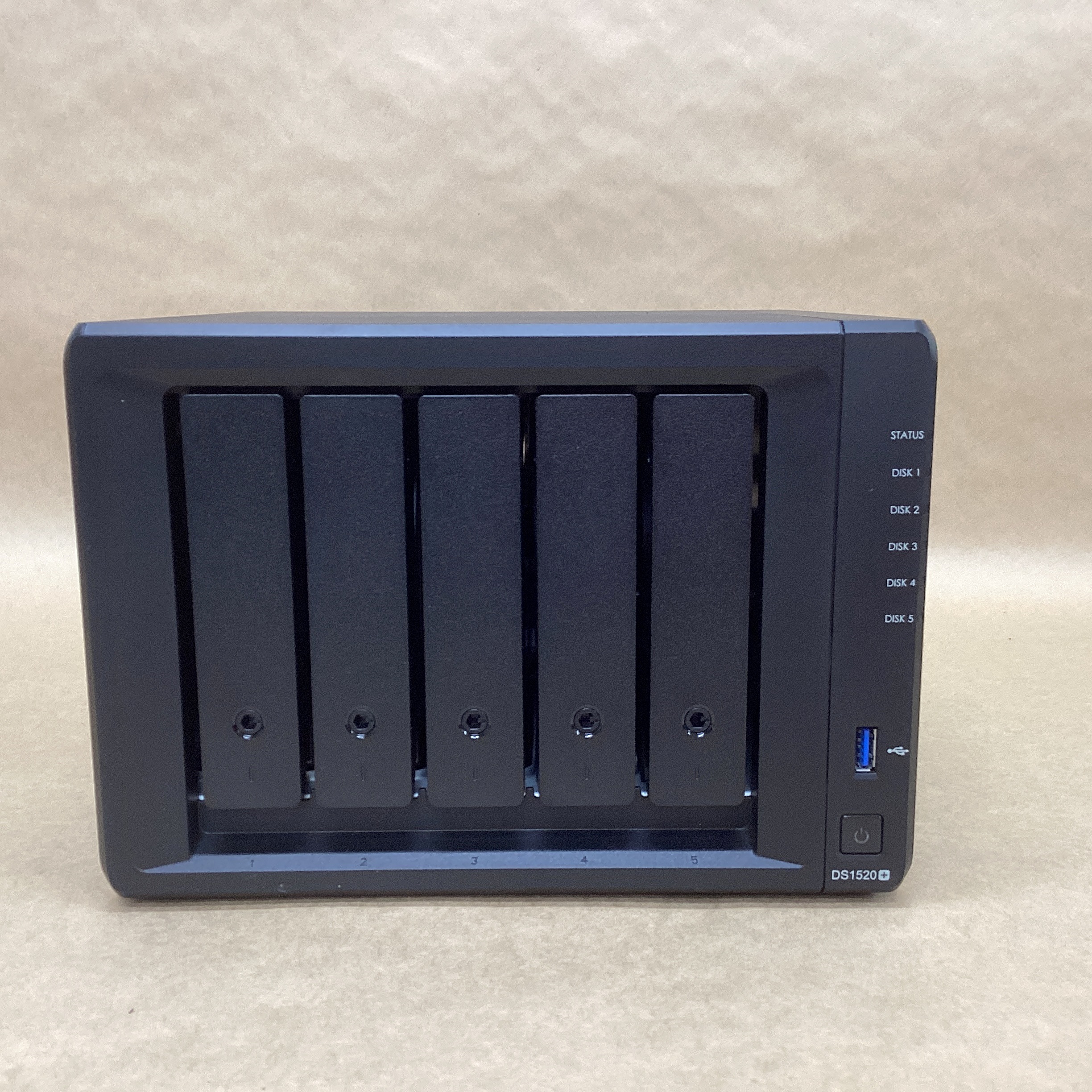 【中古】 動くこと突きとめる済み・取り合わせかき消える済み SYNOLOGY Synology DiskStation DS1520+ 5ベイ NAS HDD Intel Celeron J4125 8GB 16結核症 NVMe相応う RAID ローカルエリアネットワーク有線テレビ 貨物輸送 無料 14時までの ご申しつける 即日送りとどける