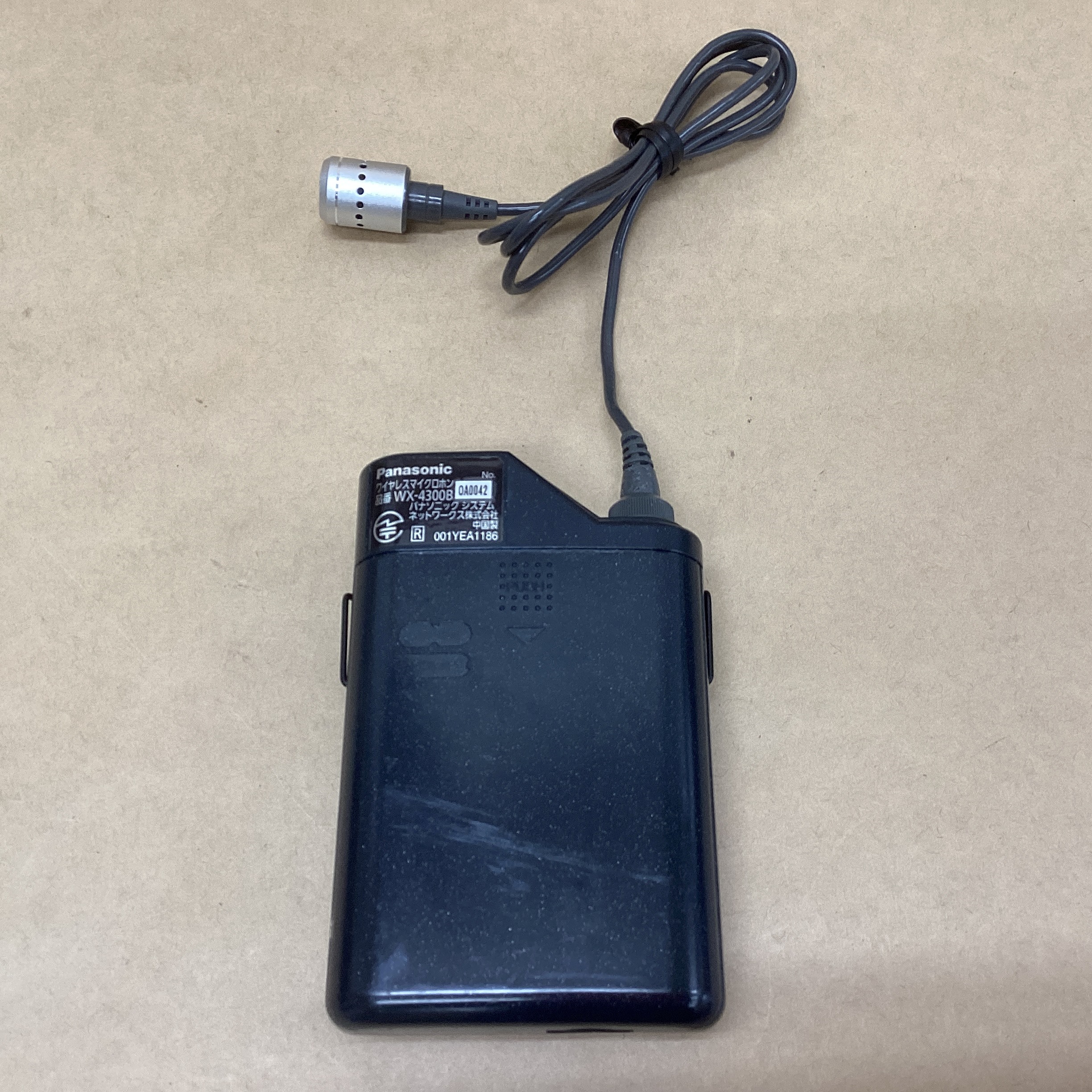【中古】 Panasonic タイピン型ワイヤレスマイク WX-4300B 800MHz帯 動作良好 講演 会議用 電池付属無し 送料 無料 14時までの ご注文 即日発送