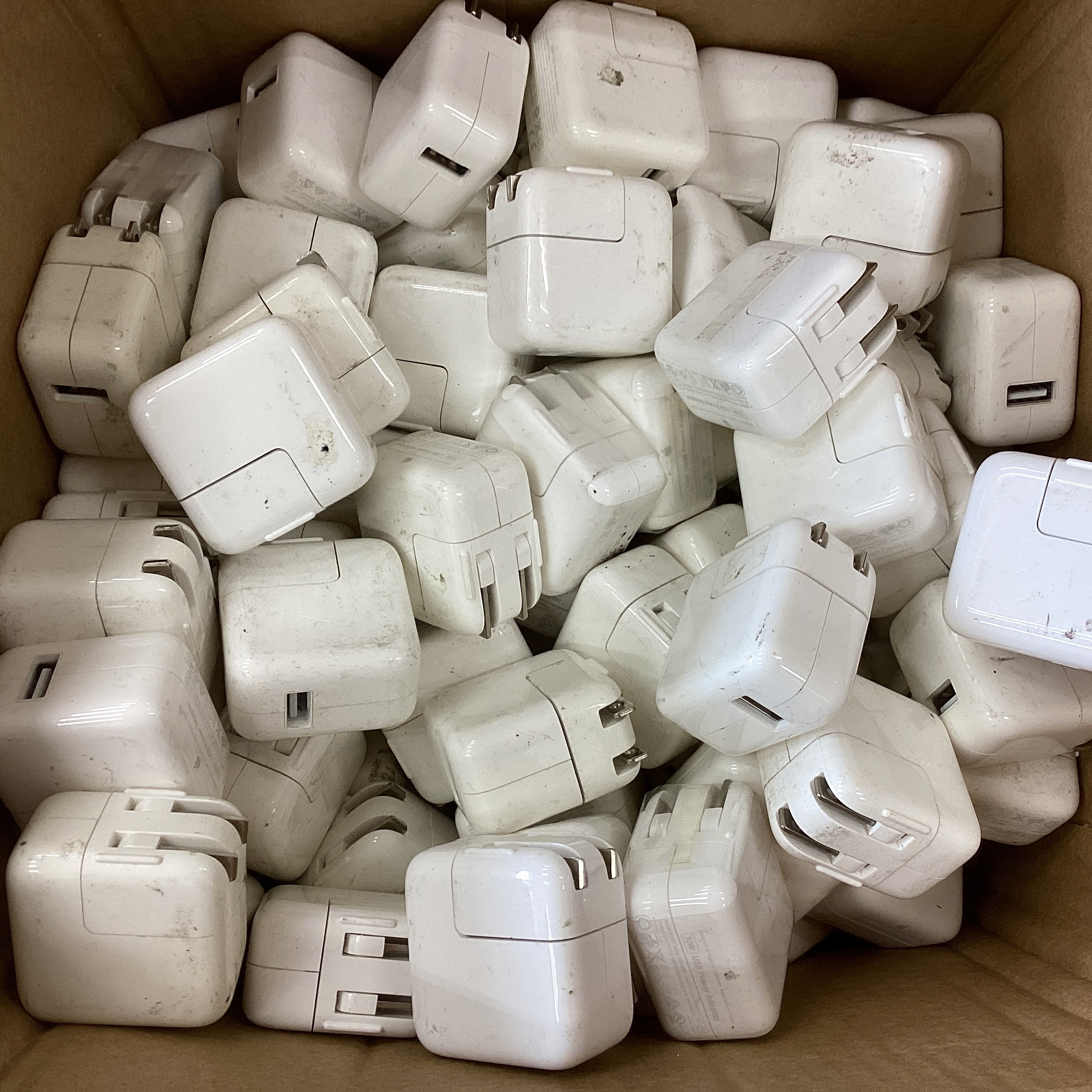 【中古】 【100個書き割り】Apple 純然たる品 iPAD・iPHONE 10W USB Power Adapter A1357 100-240V -0.45A 50-60サイクル 5.1V-2.1A 貨物輸送 無料 14時までの ご申し付ける 即日送りとどける