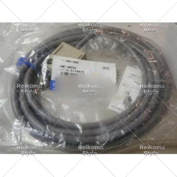 【新品★適当お願いごと書★税込】OMRON オムロン D4C-1433 リミットスイッチ【６ヶ月引き受ける】