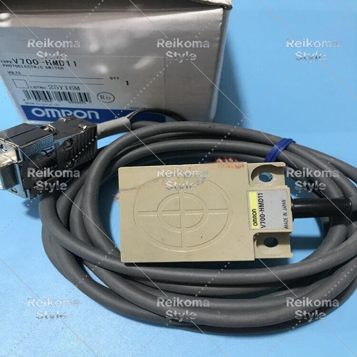 【新品★適当お願いごと書★税込】オムロン PLC V700-HMD11 【６ヶ月引き受ける】