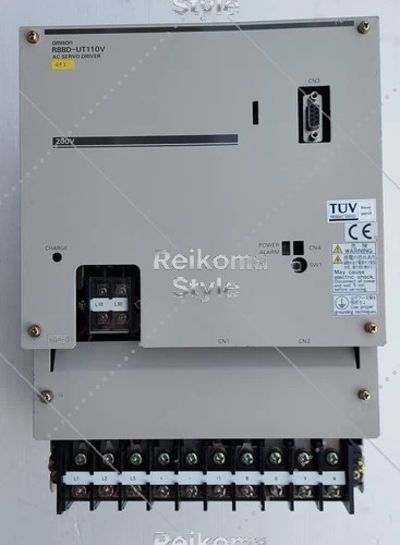 【新品★適当お願いごと書★税込】OMRON オムロン R88D-UT110V 【６ヶ月引き受ける】