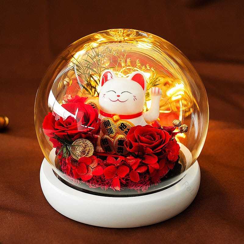 永遠の薔薇が輝く開運アイテム 金運を招く笑い猫インテリア 新生活の縁起物として大人気 枯れない花のガラスドーム 玄関に置く商売繁盛グッズ 心温まる手作り贈り物 開店祝いに最適な和風デザイン
